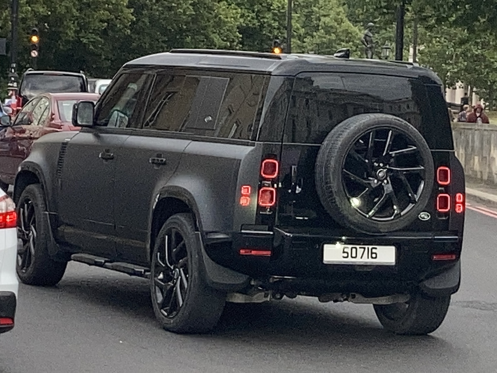 50716, Land Rover Defender 2nd gen 110