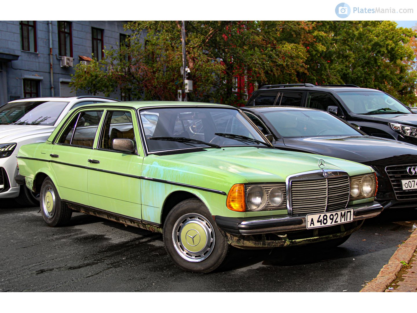 а 4892 МП, Mercedes-Benz E-Klasse 200–300 Sedan (W123), 1975­–1986
