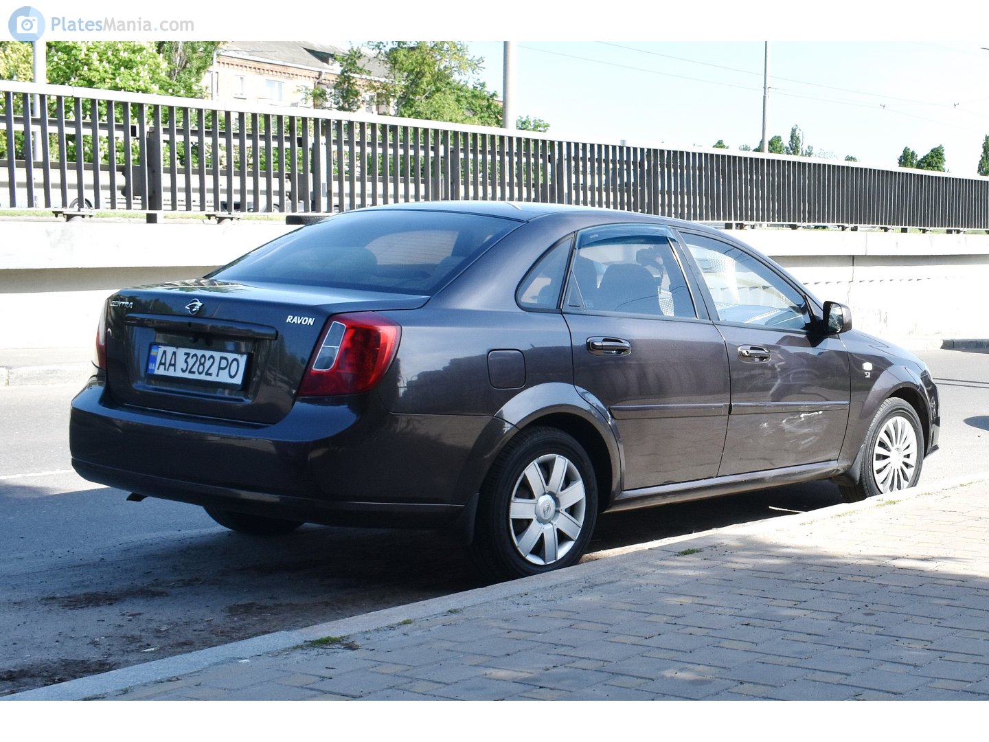 AA 3282 PO, Ravon Gentra 