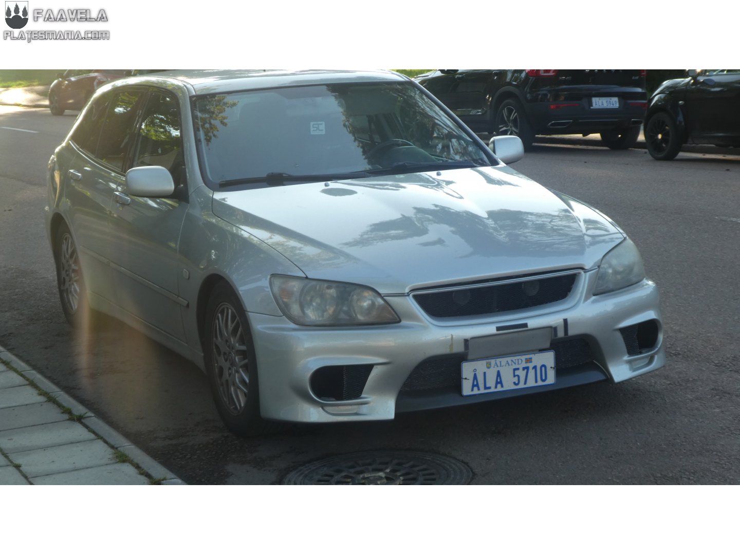 ÅLA 5710, Lexus IS 1st gen SportCross Wagon (XE10), 2001–2005