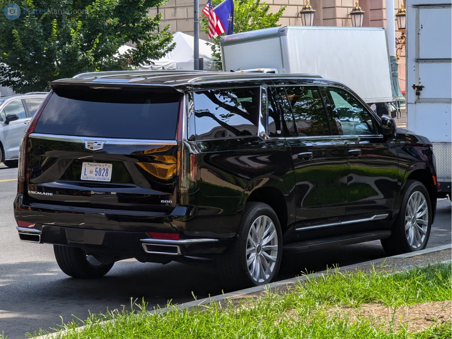 L-5028, Cadillac Escalade 5th gen (GMT1UL), 2020–2024