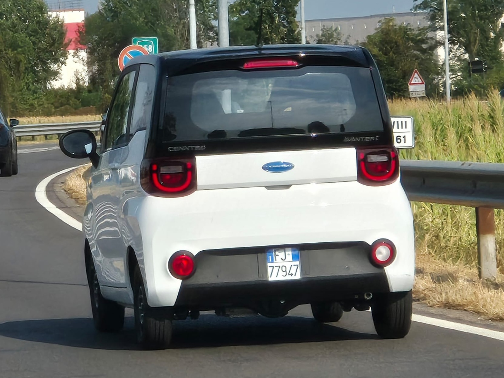 FJ 77947, Cenntro Avantier 