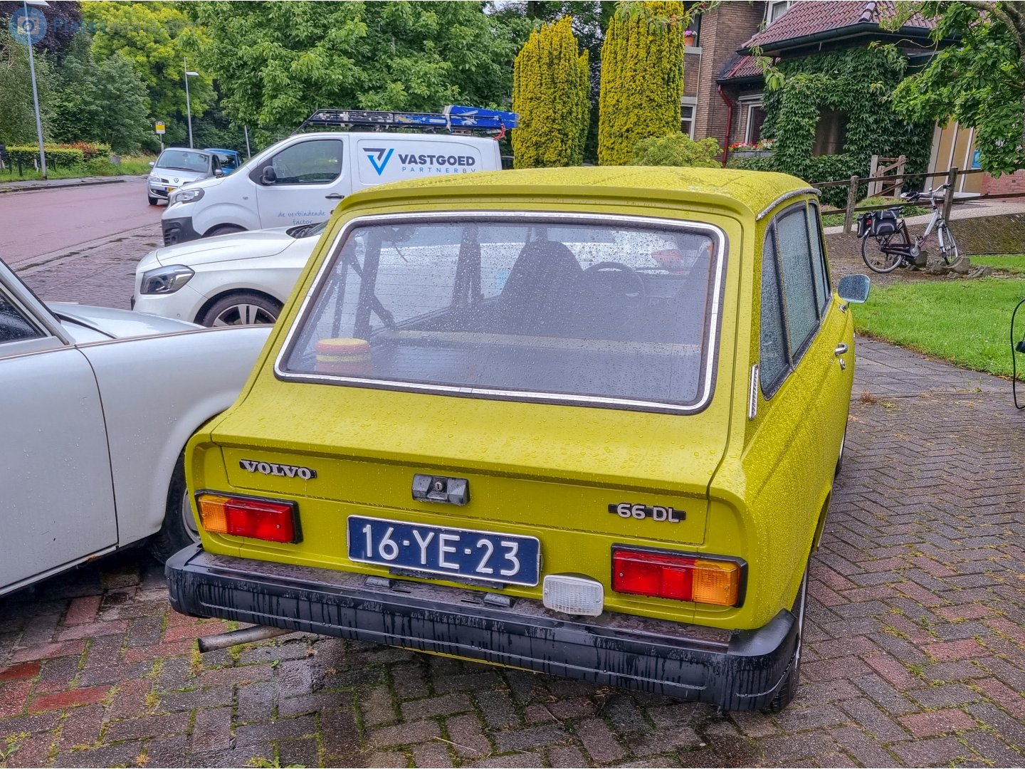 16-YE-23, Volvo 66 1st gen Wagon, 1975–1980