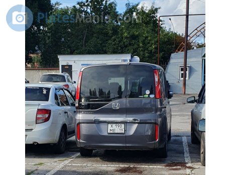 х190ме19, Honda Stepwgn