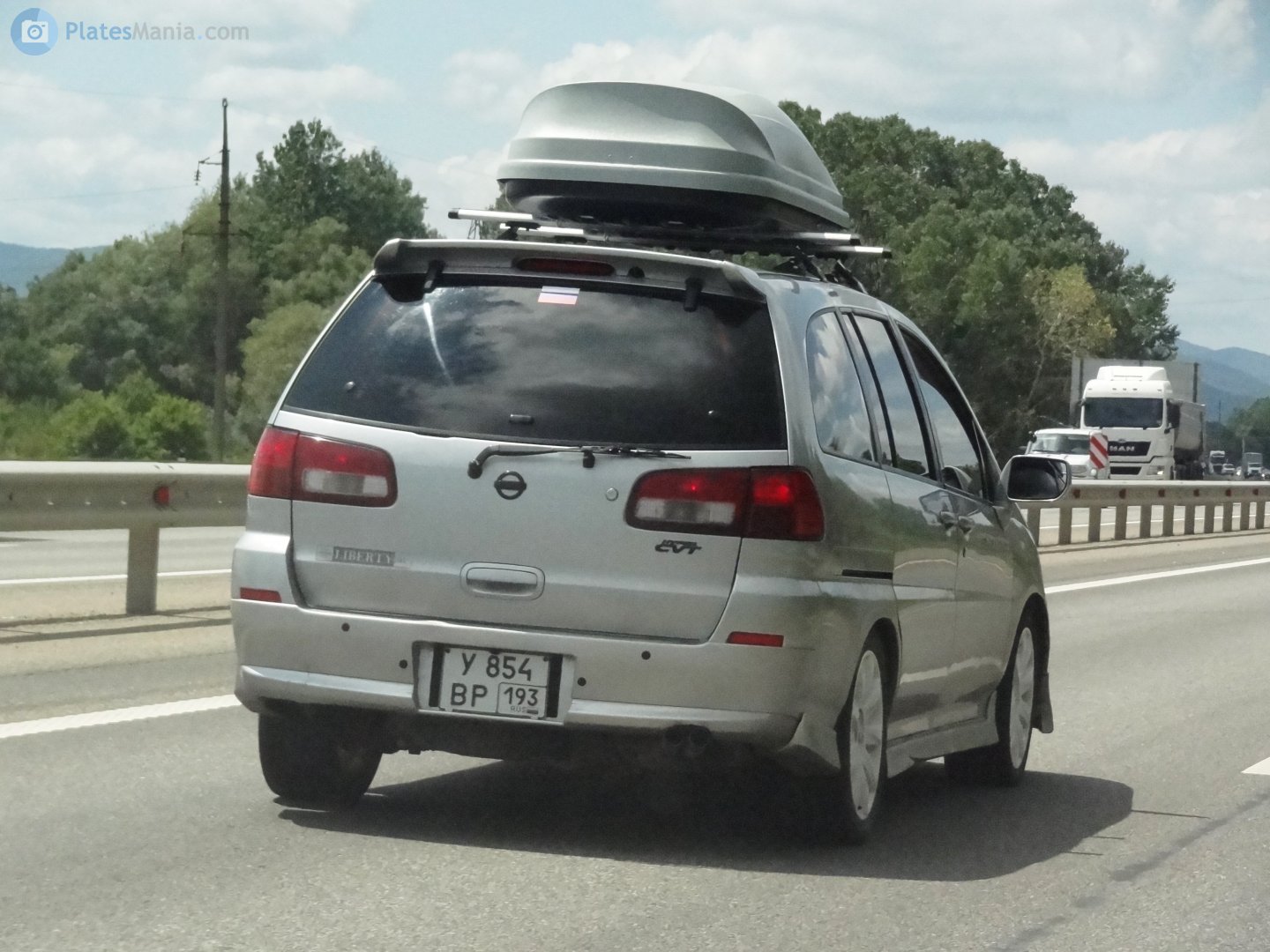 у 854 вр 193, Nissan Prairie 3rd gen (M12; HK-market), 1998–2004