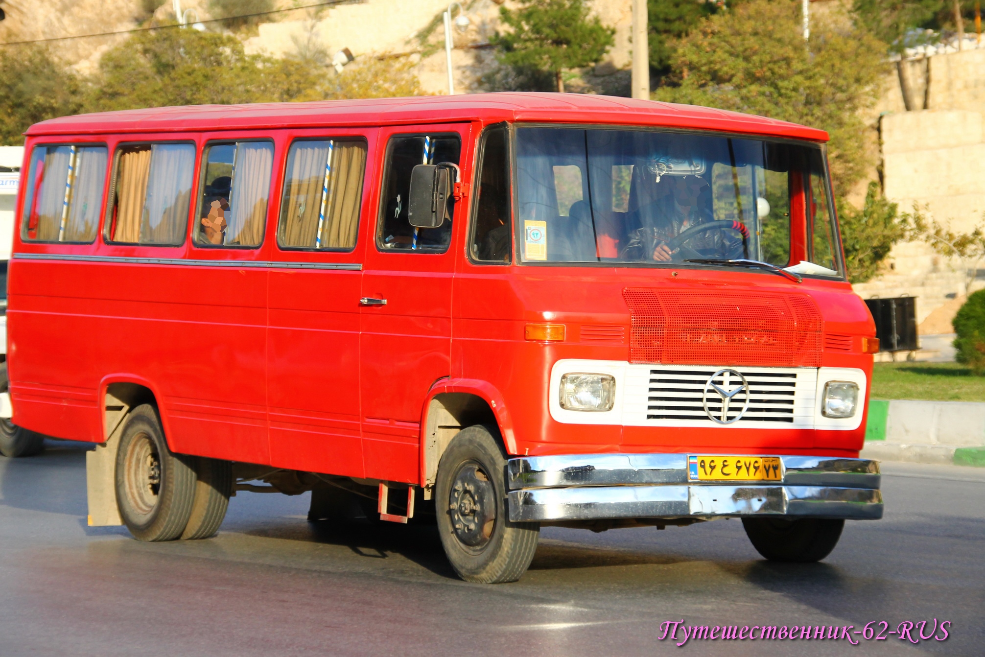 ۹۶ع۶۷۶ ۷۳, Iran Khodro O309 