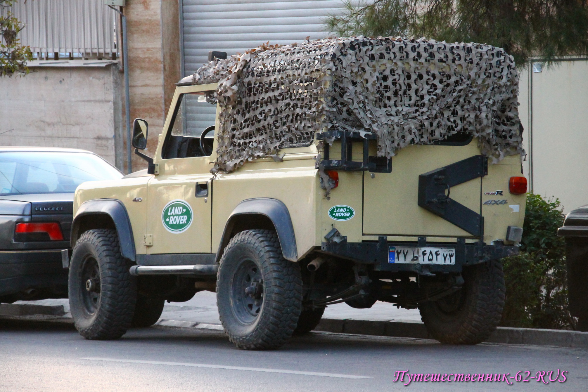 ۲۷ط۴۵۴ ۷۳, Land Rover Defender 