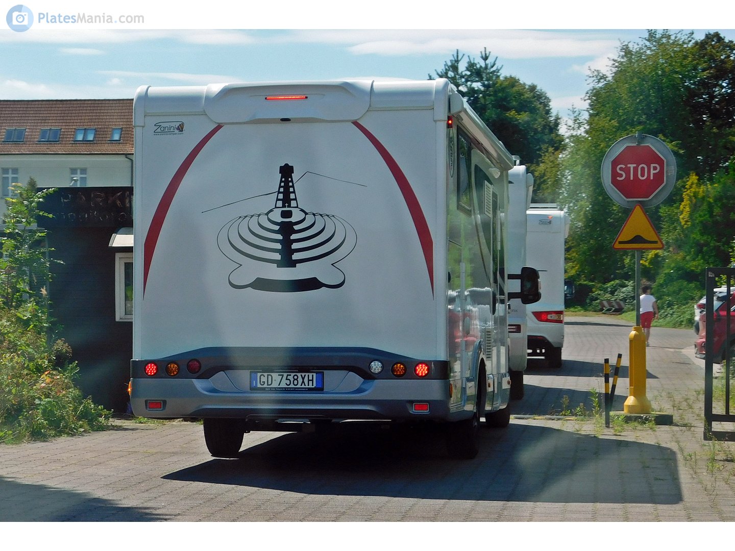 GD 758 XH, Elnagh Baron 