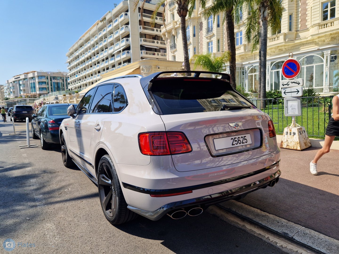 25625, Bentley Bentayga 1st gen (PL71), 2016–2020
