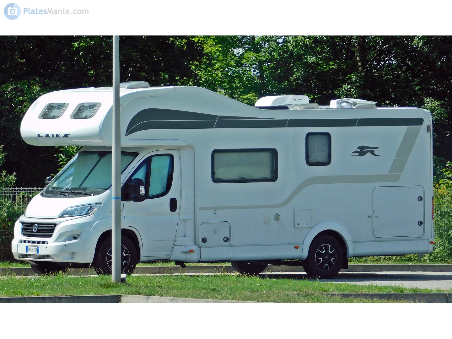 GH 037 GK, Laika Kosmo 