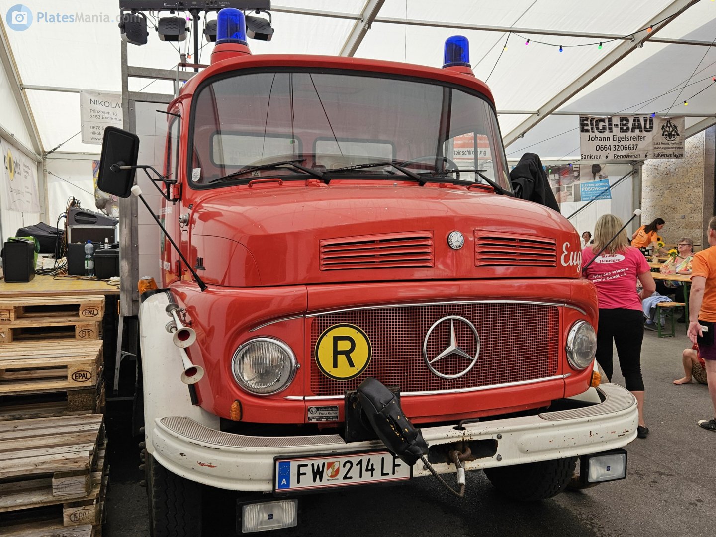 FW 214LF, Mercedes-Benz L/LA-Series Trucks 