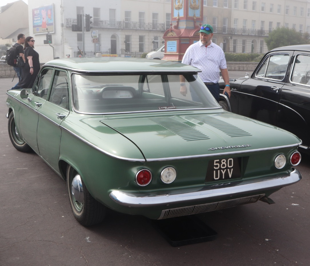 580UYV, Chevrolet Corvair 1st gen 4-door Sedan (69; Z-body), 1959–1964