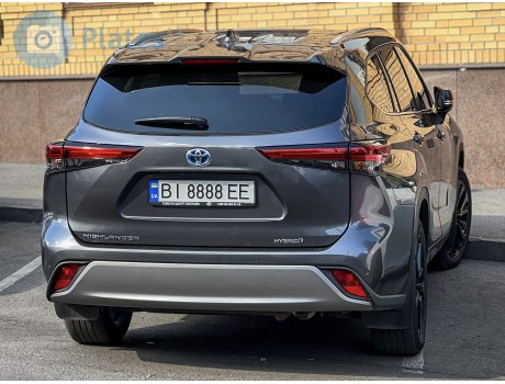BI 8888 EE, Toyota Highlander
