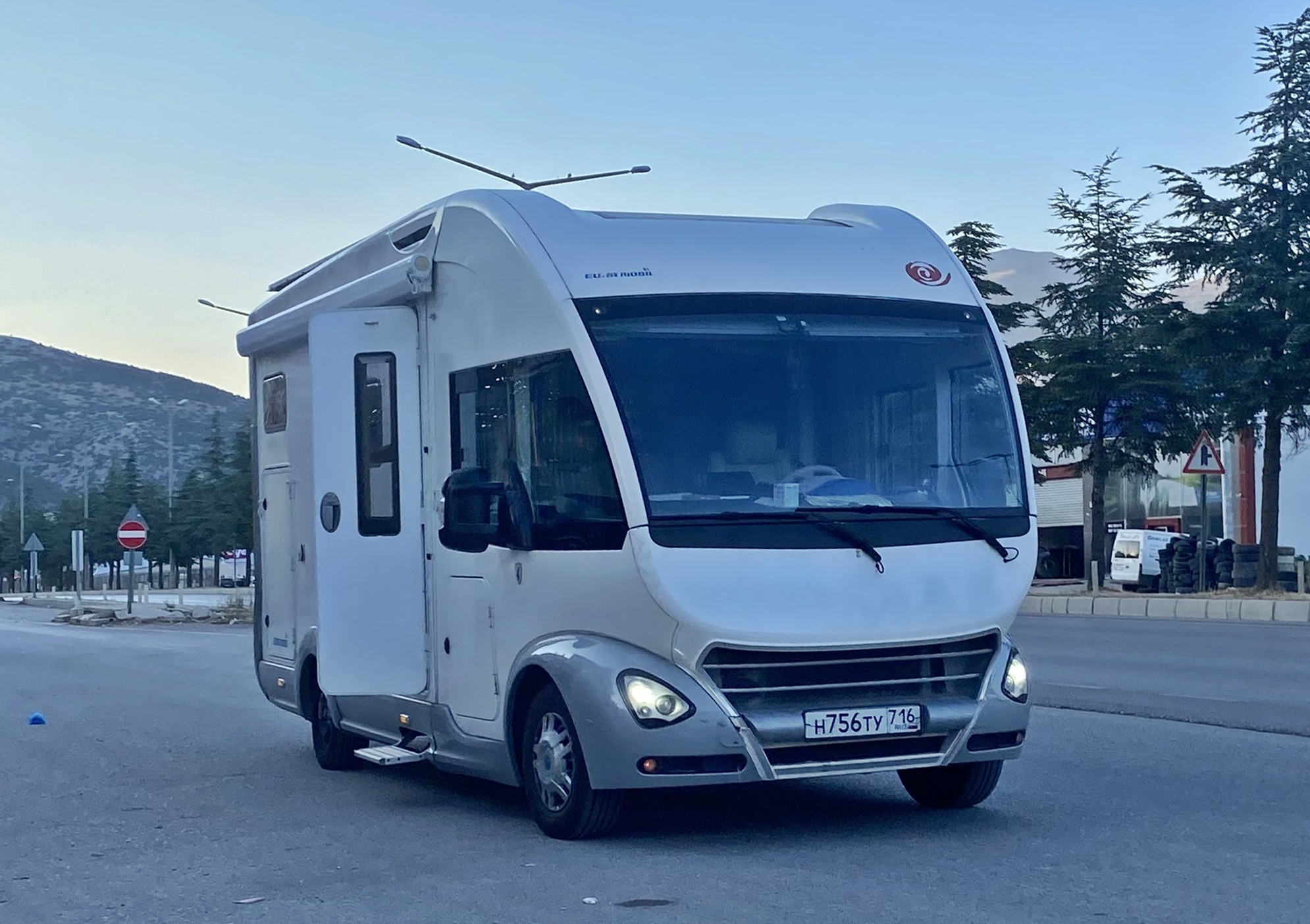 н 756 ту 716, Eura Mobil Terrestra 