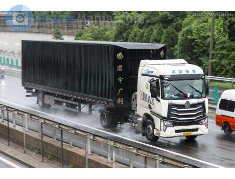 京A·ZW238, CNHTC (Sinotruk) Howo Max
