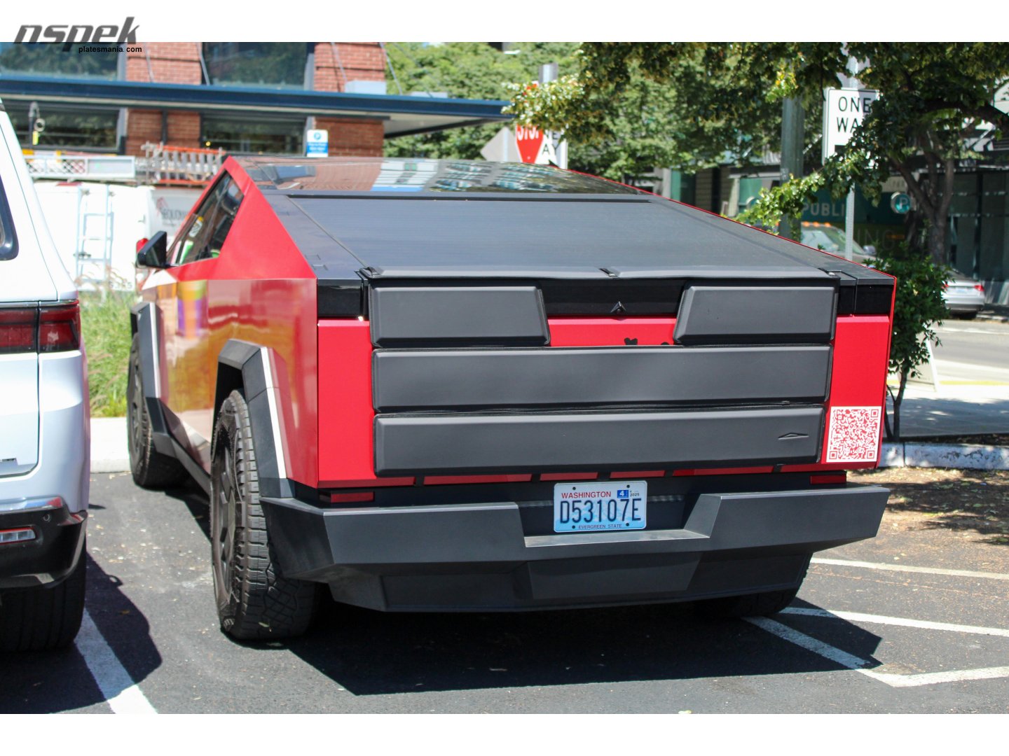 D53107E, Tesla Cybertruck 1st gen, 2023–