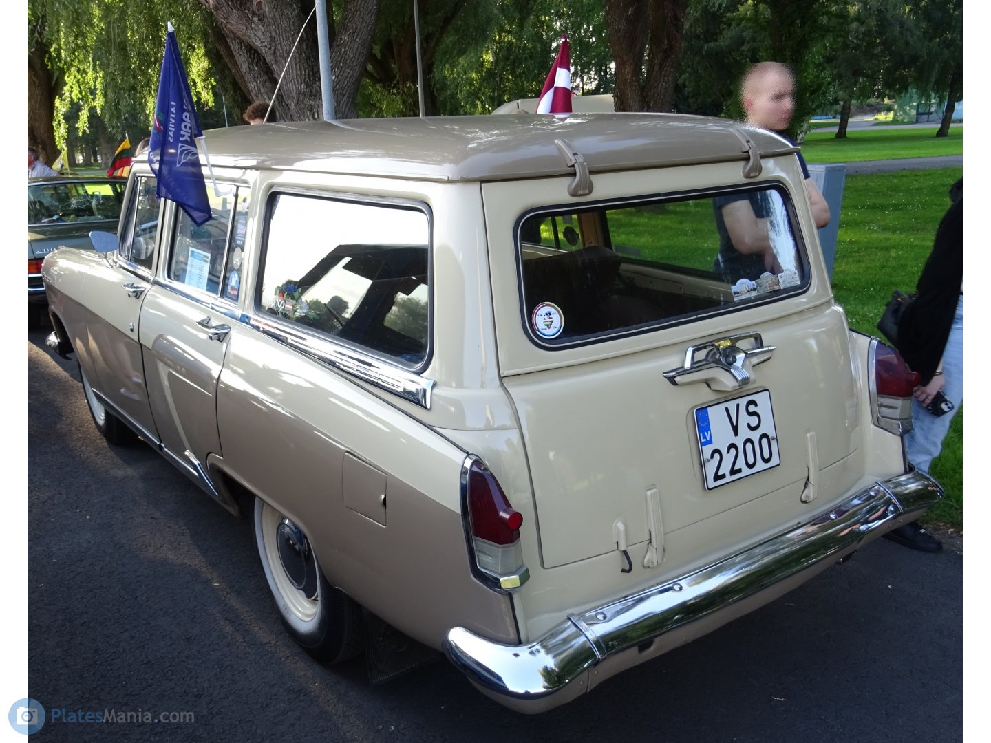 VS-2200, GAZ 22 Волга 
