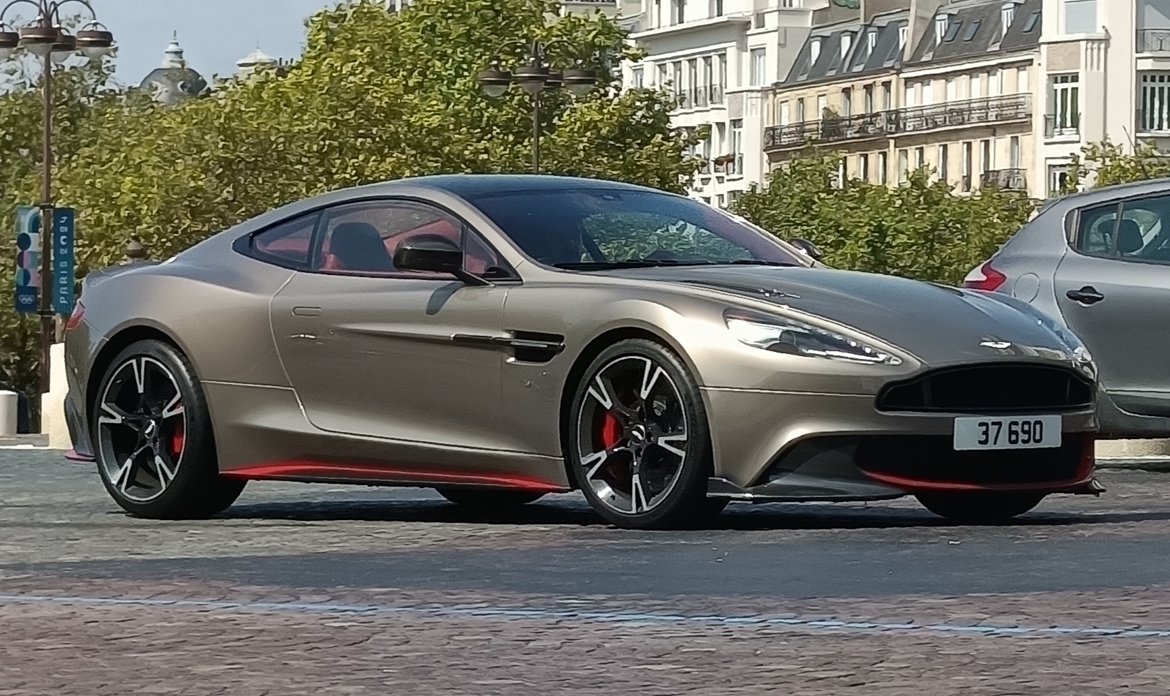 37690, Aston Martin Vanquish 2nd gen, 2012–2018