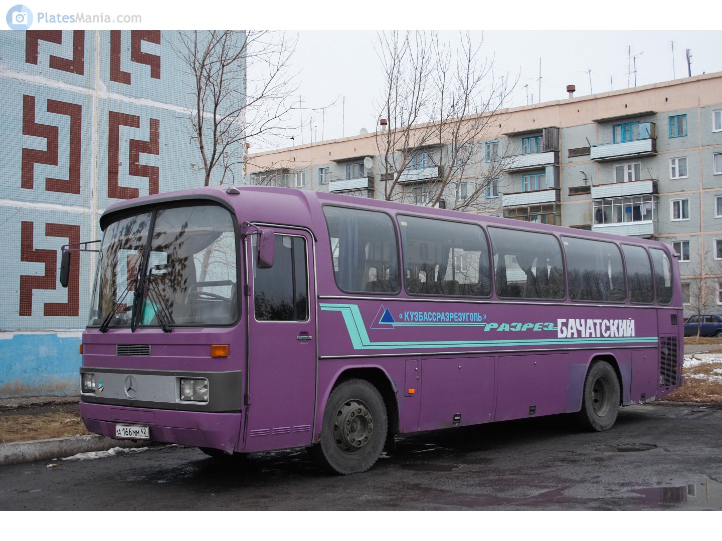 а 166 мм 42, Mercedes-Benz O303 1974–1992 (–2002 for CIS-market)