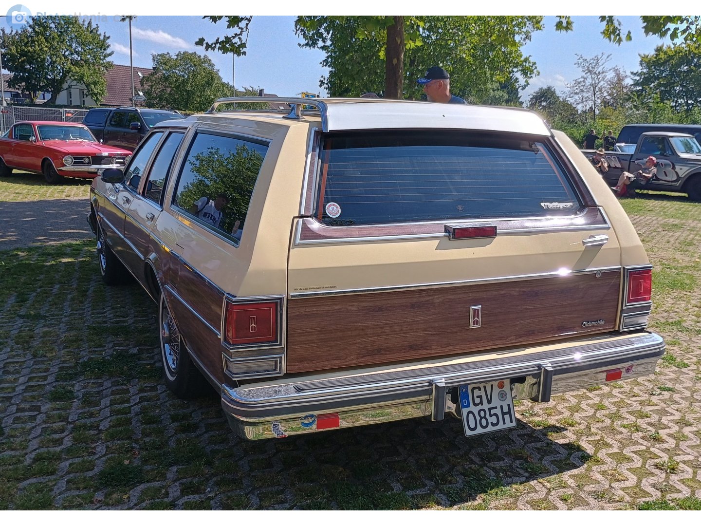 GV O 85 H, Oldsmobile Custom Cruiser 