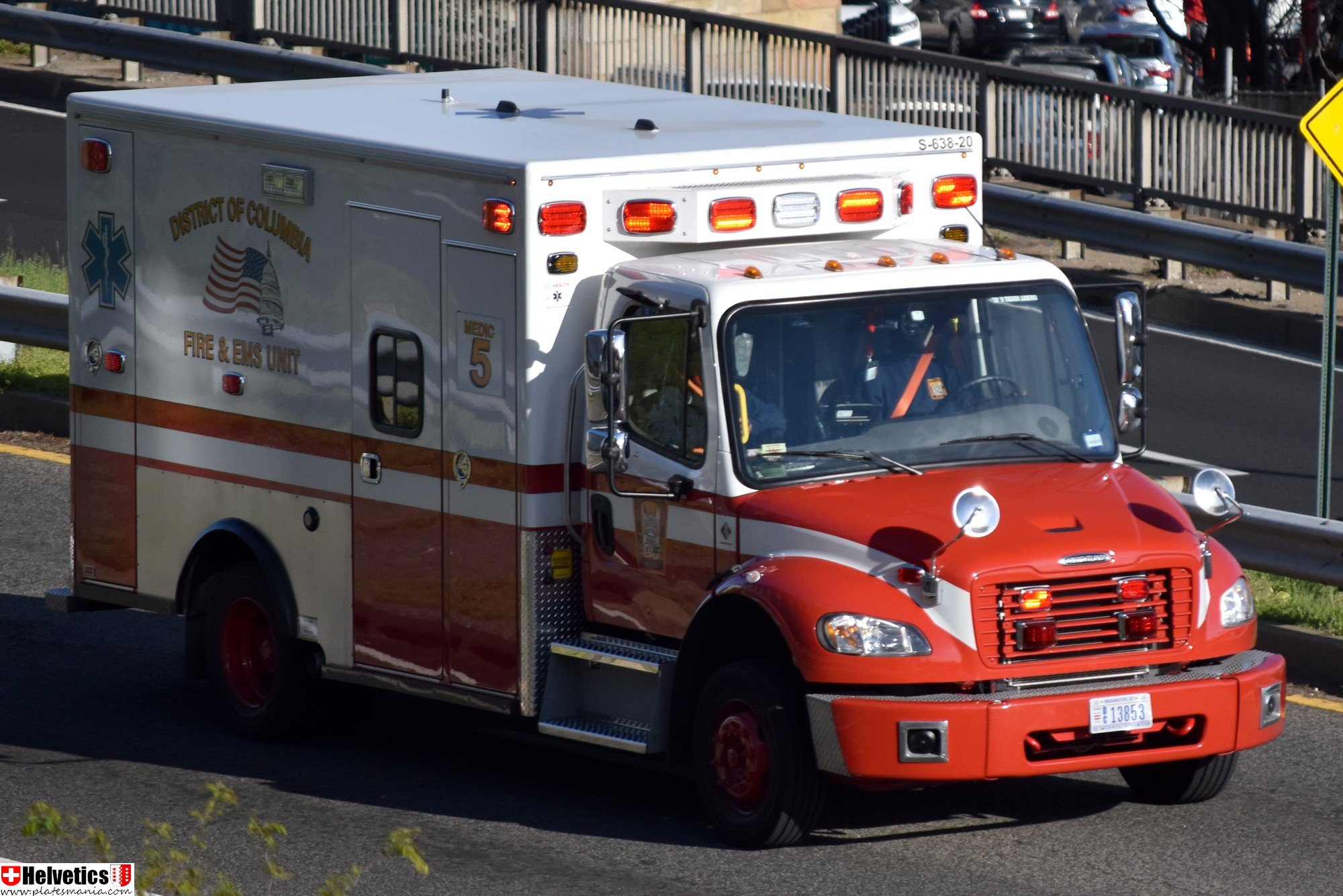 D/C 13853, Freightliner Business Class 