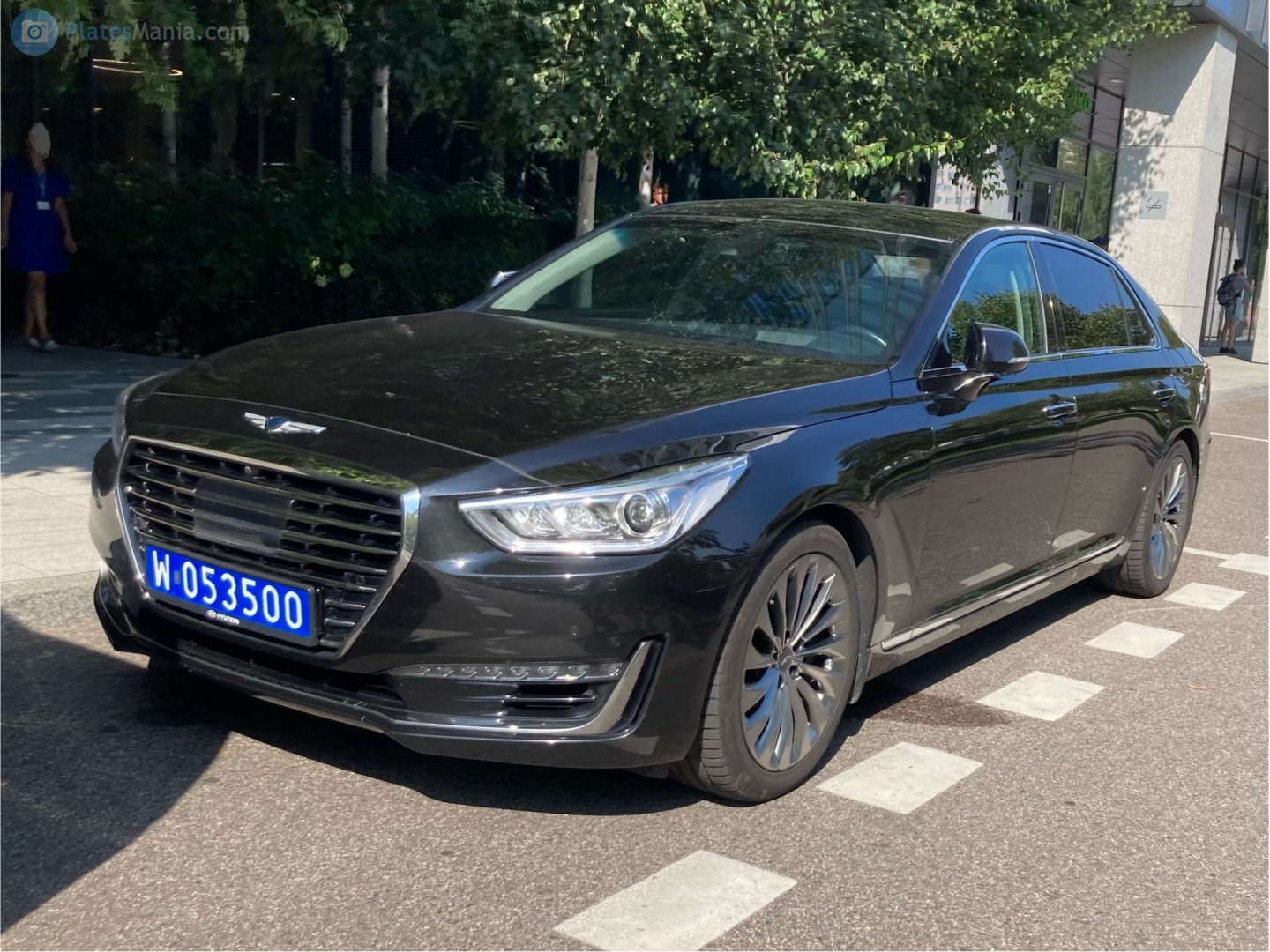 W 053500, Genesis G90 1st gen (HI), 2016–2019