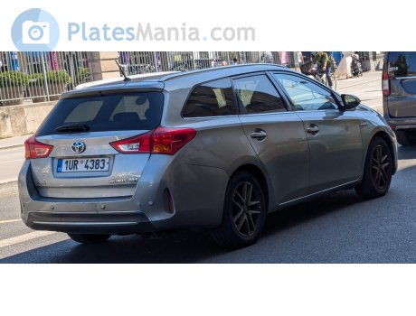 1UR 4383, Toyota Auris