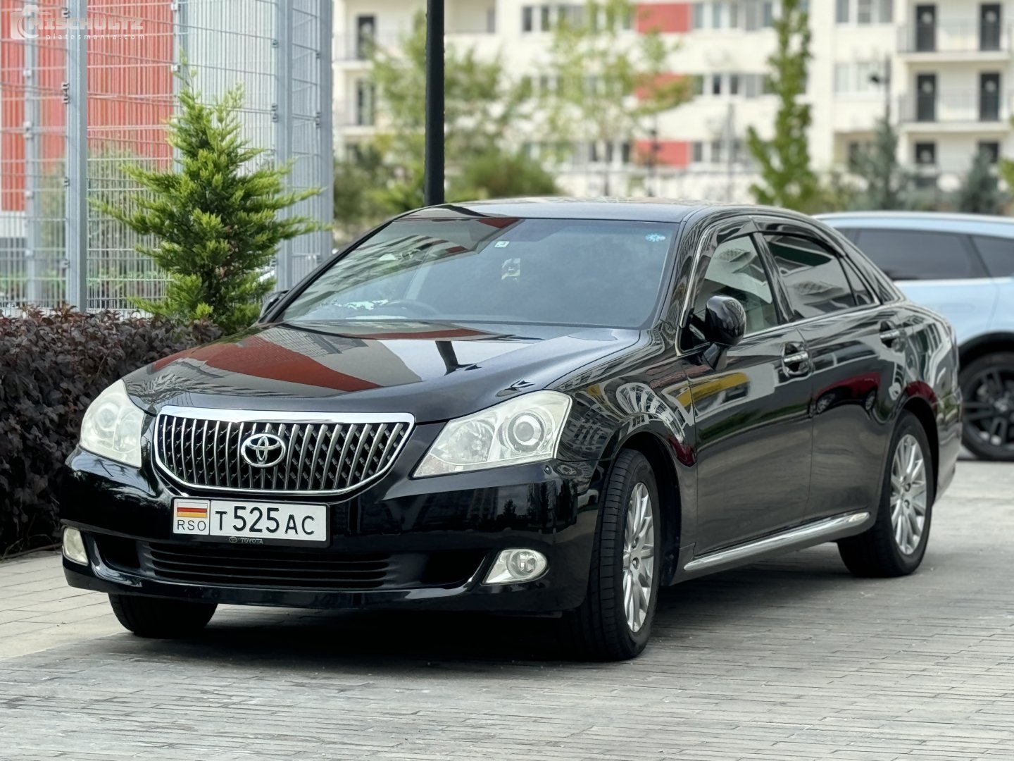 т 525 ас, Toyota Crown Majesta 5th gen (S200), 2009–2013 (­–2015 for CN-market)