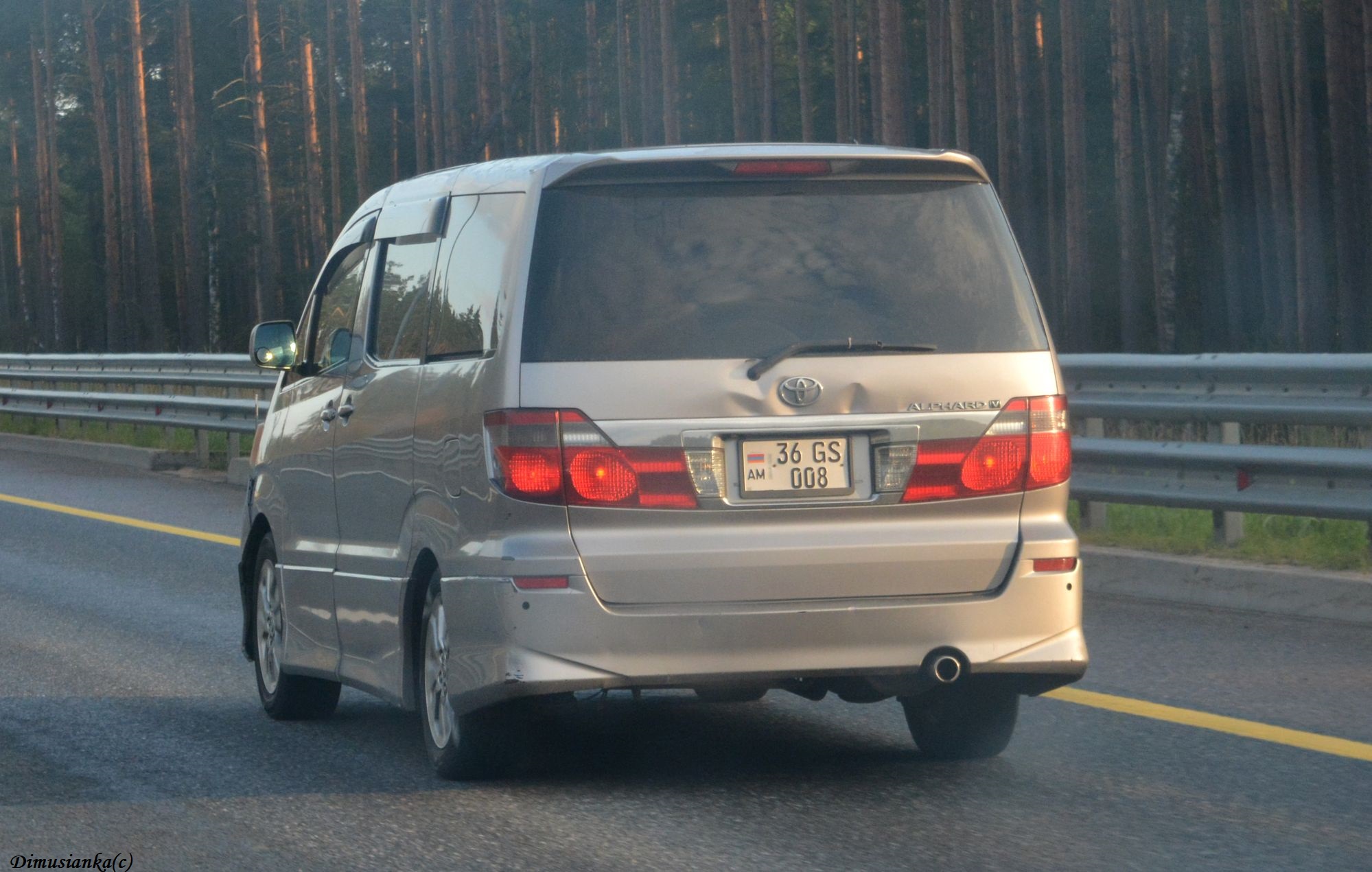 36 GS 008, Toyota Alphard 1st gen (G/V) (AH10), 2002–2008