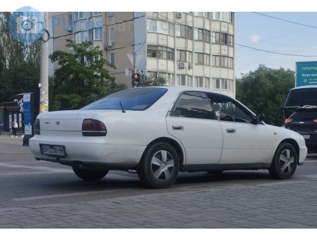 BH 2318 HM, Nissan Bluebird