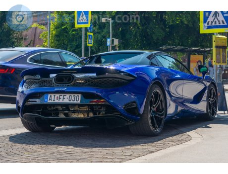 AI FF-030, McLaren 750S