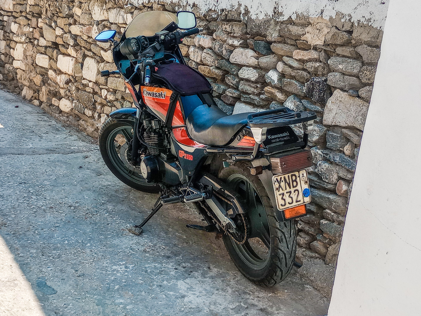 XNB-332, Kawasaki GPZ550 