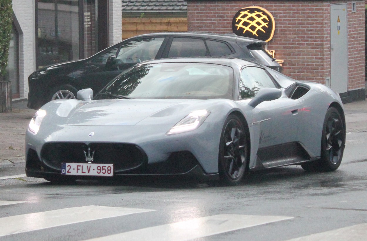 2-FLV-958, Maserati MC20 1st gen Spyder (M240), 2022–