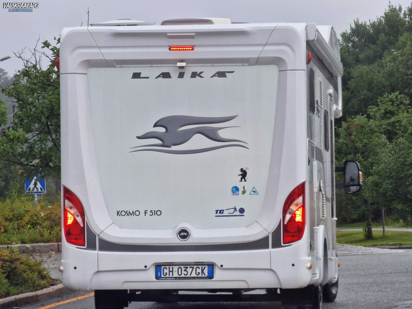 GH 037 GK, Laika Kosmo 