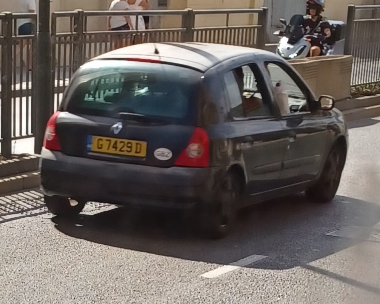 G 7429 D, Renault Clio 2nd gen 5-door Hatch (B65), 1st facelift, 2001–2006