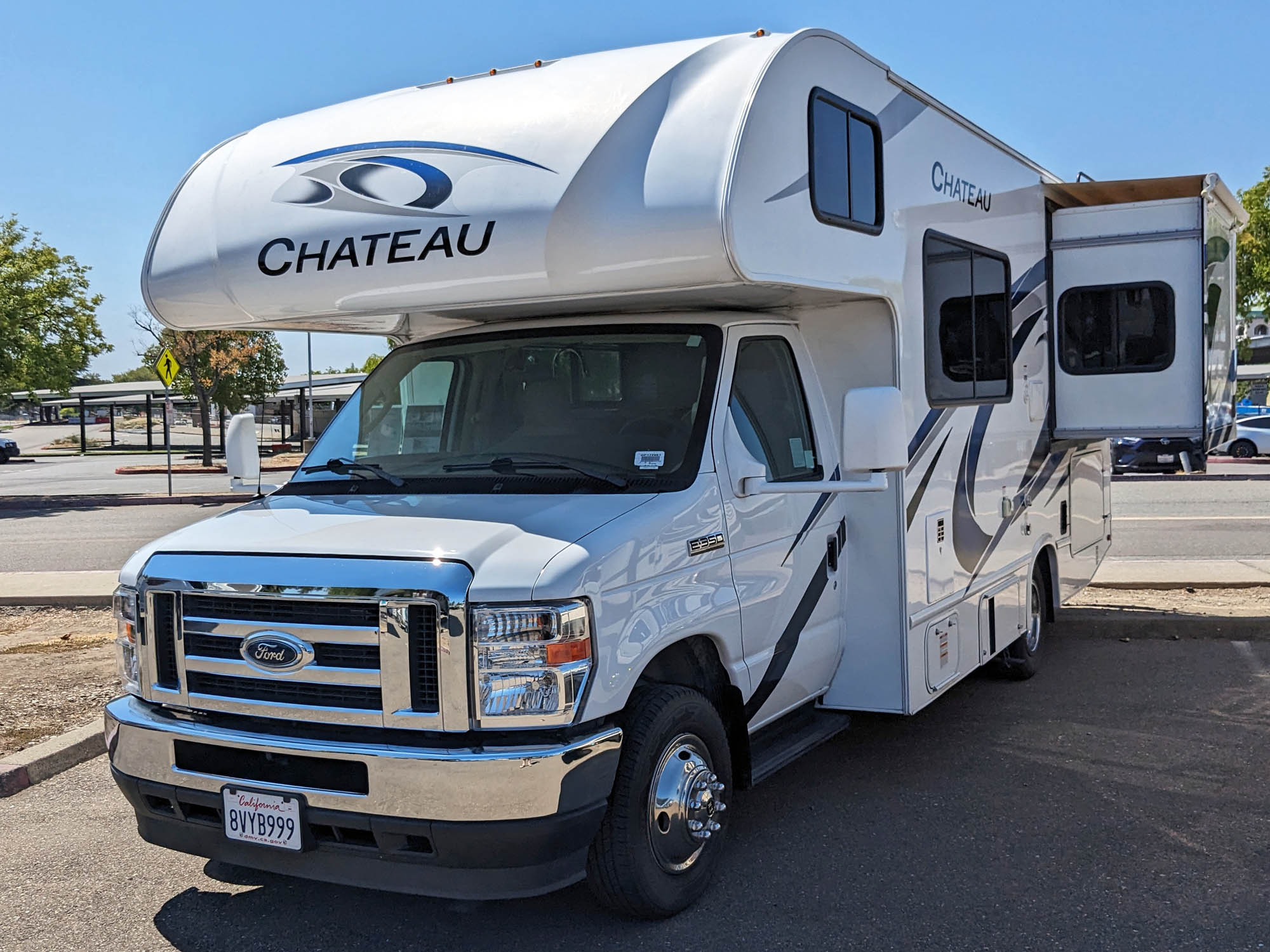 8VYB999, Thor Chateau 