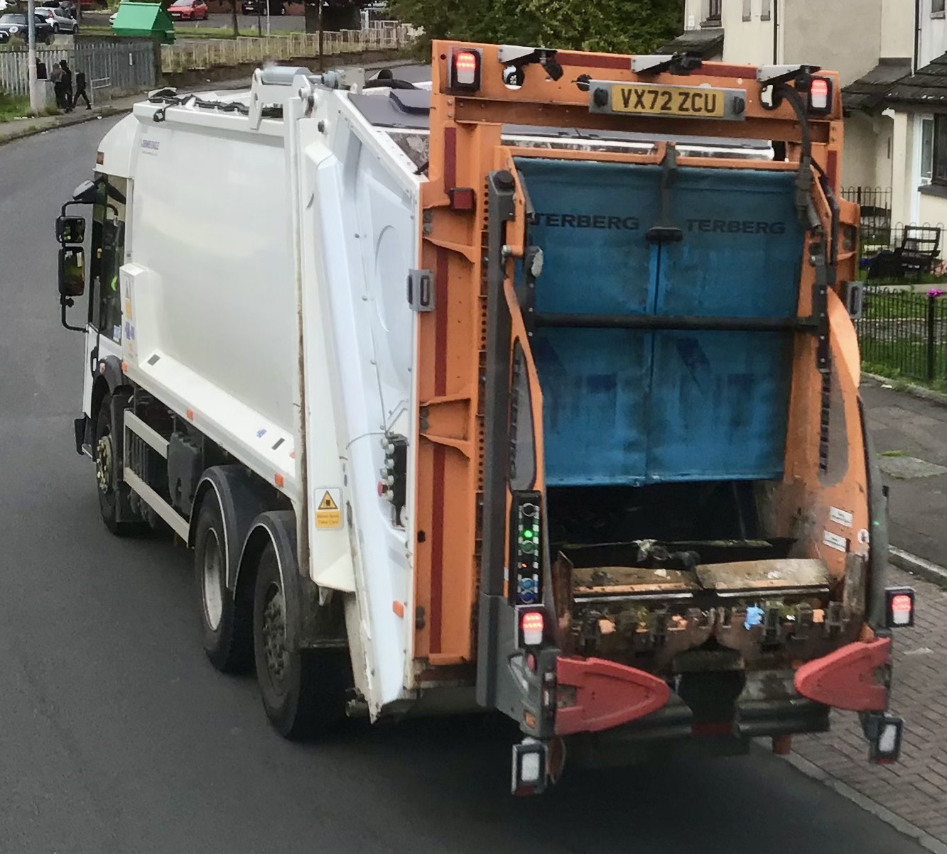 VX72ZCU, Dennis Elite 