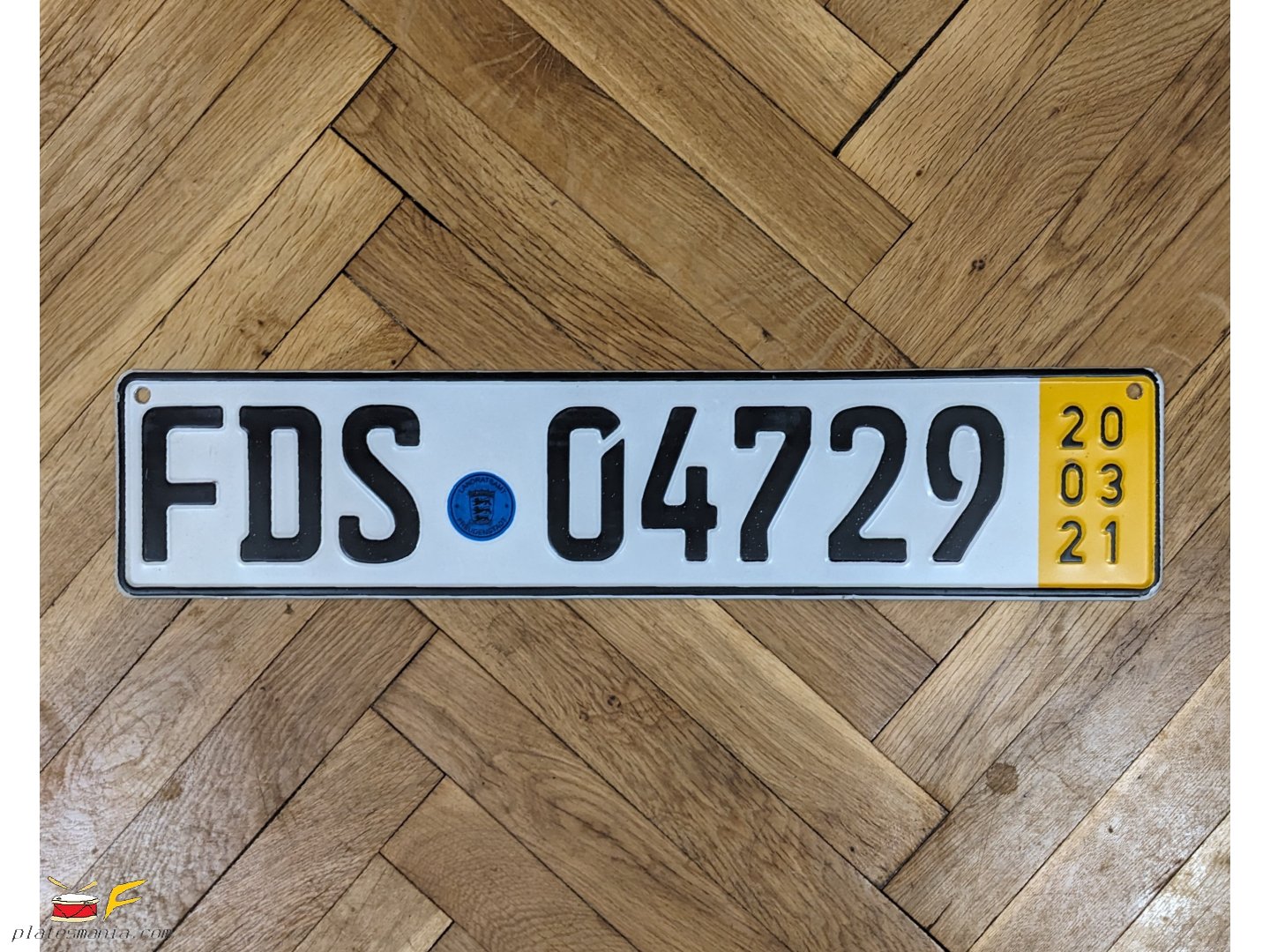 FDS 04729, License plate without vehicle 