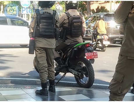 L 6378 ACP, Kawasaki KLX