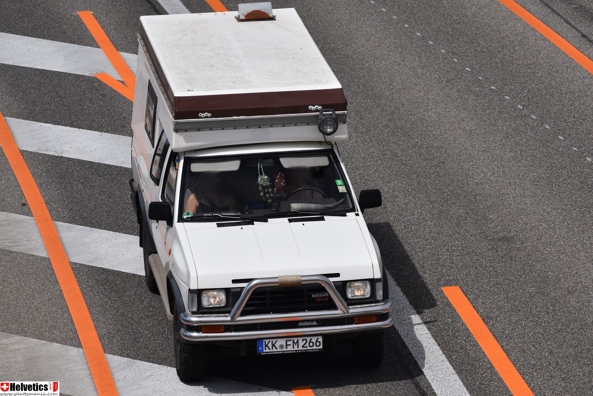 KK FM 266, Nissan Navara 1st gen (D21), 1989–1997