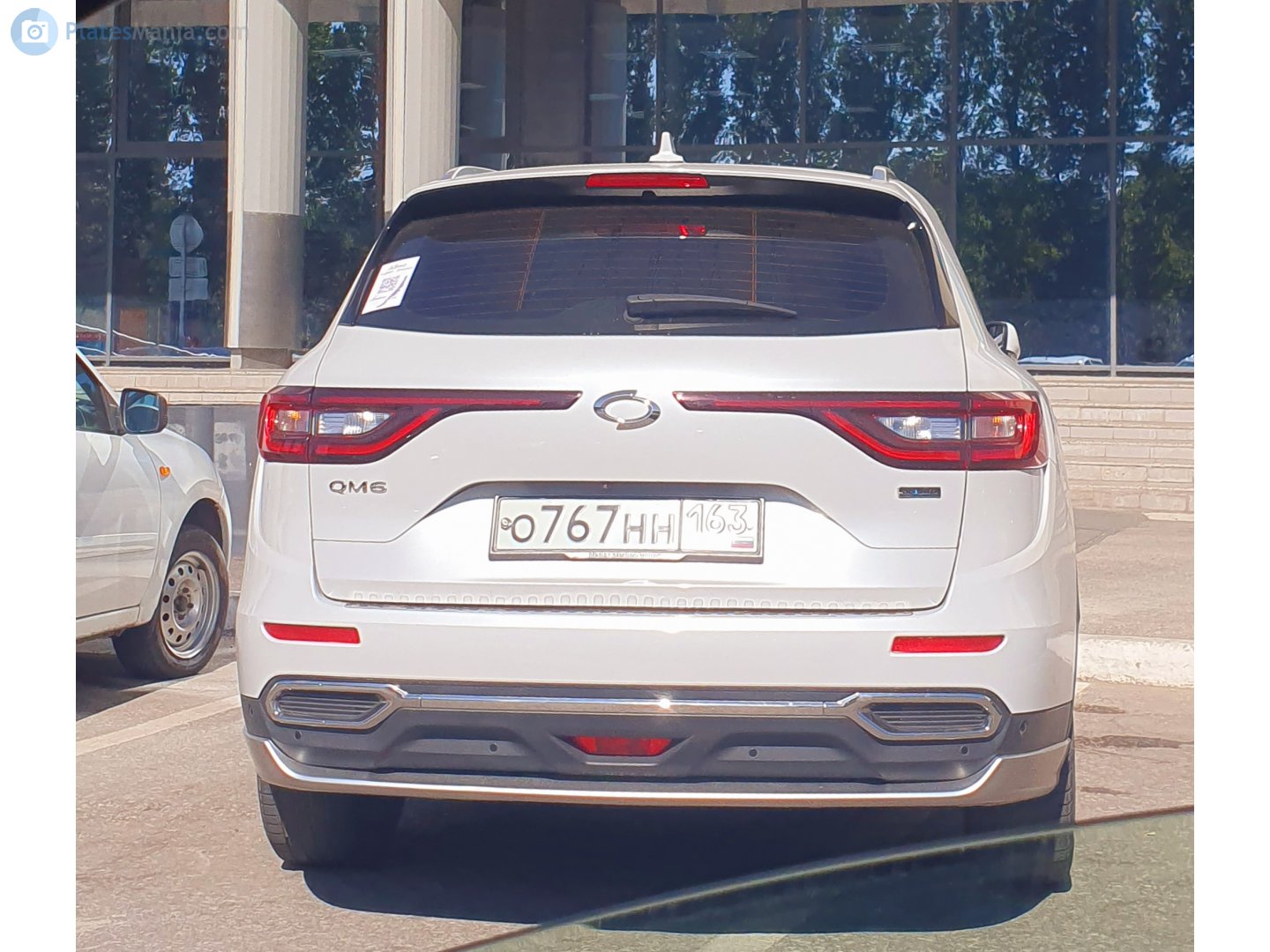 о 767 нн 163, Samsung QM6 