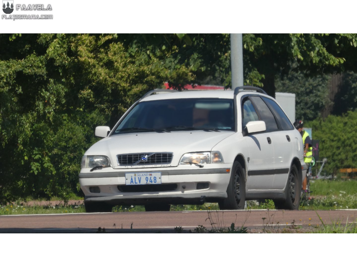 ÅLV 948, Volvo V40 1st gen (645), 1995–2004