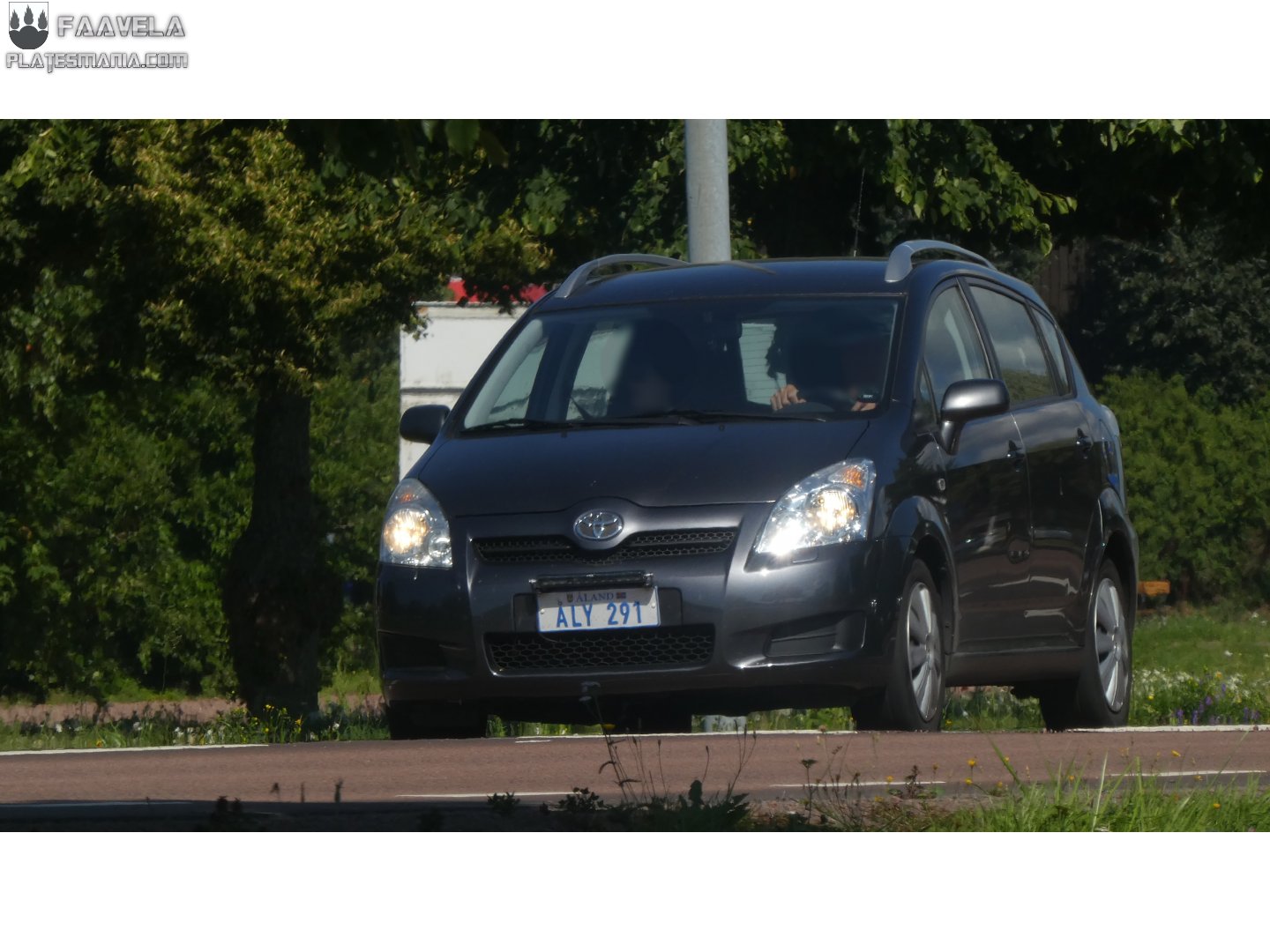 ÅLY 291, Toyota Corolla Verso 2nd gen (AR10), 2004–2009
