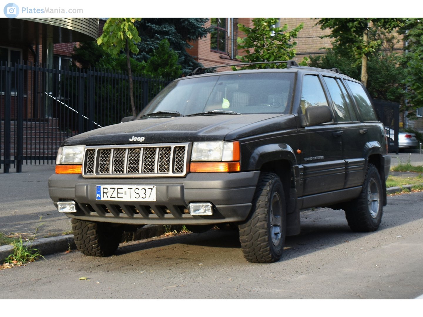 RZE TS37, Jeep Grand Cherokee 1st gen (ZJ), 1993–1998