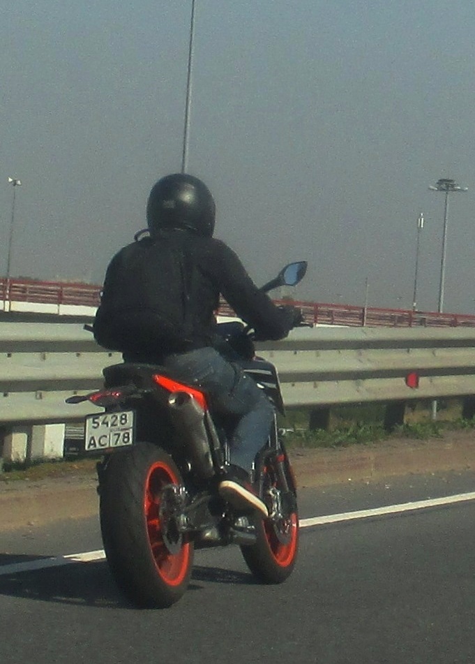 5428 ас 78, KTM Duke 