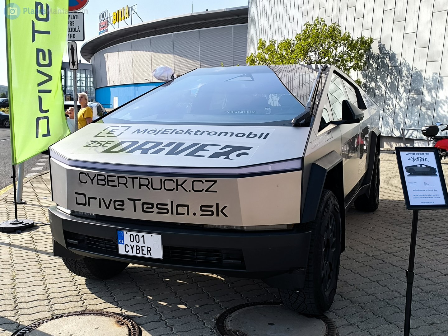 001 CYBER, Tesla Cybertruck 1st gen, 2023–