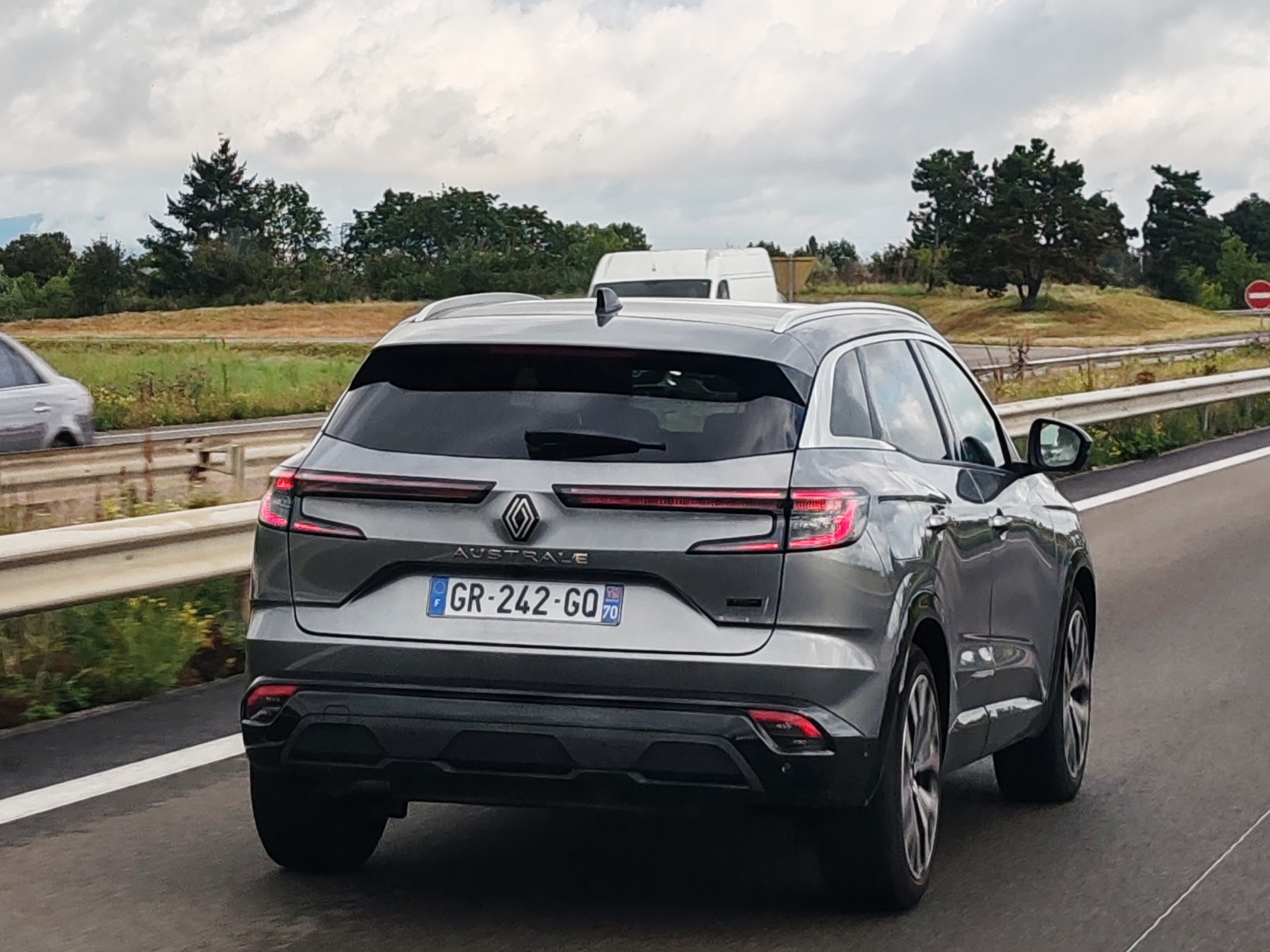 GR-242-GQ, Renault Austral 1st gen (HHN), 2022–2025