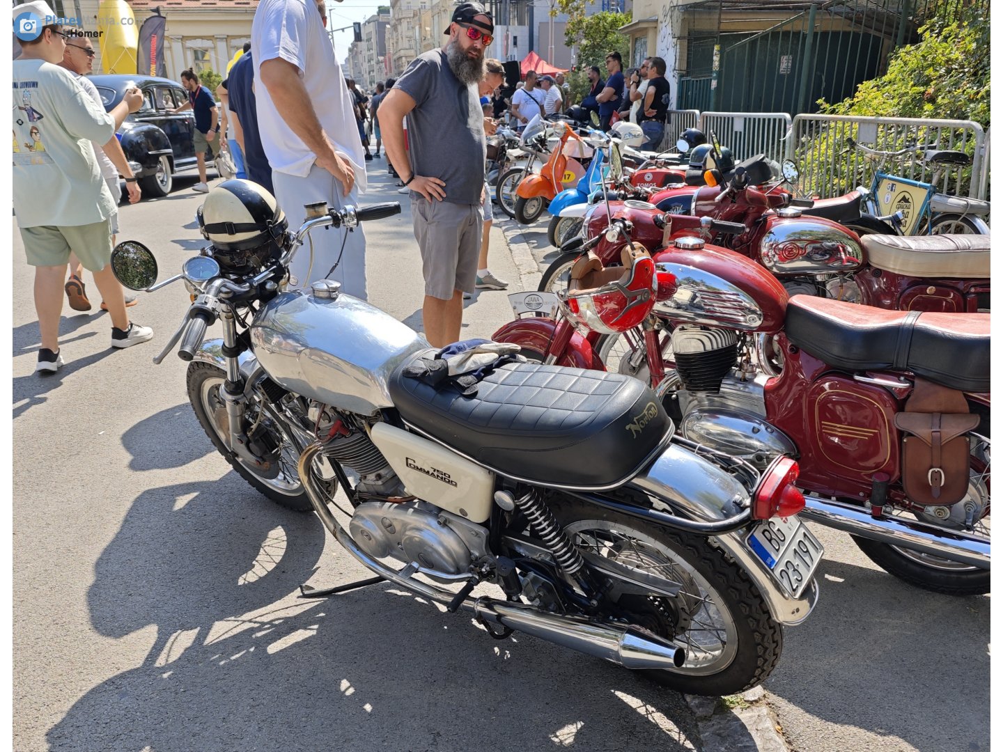BG 23-121, Norton Commando 