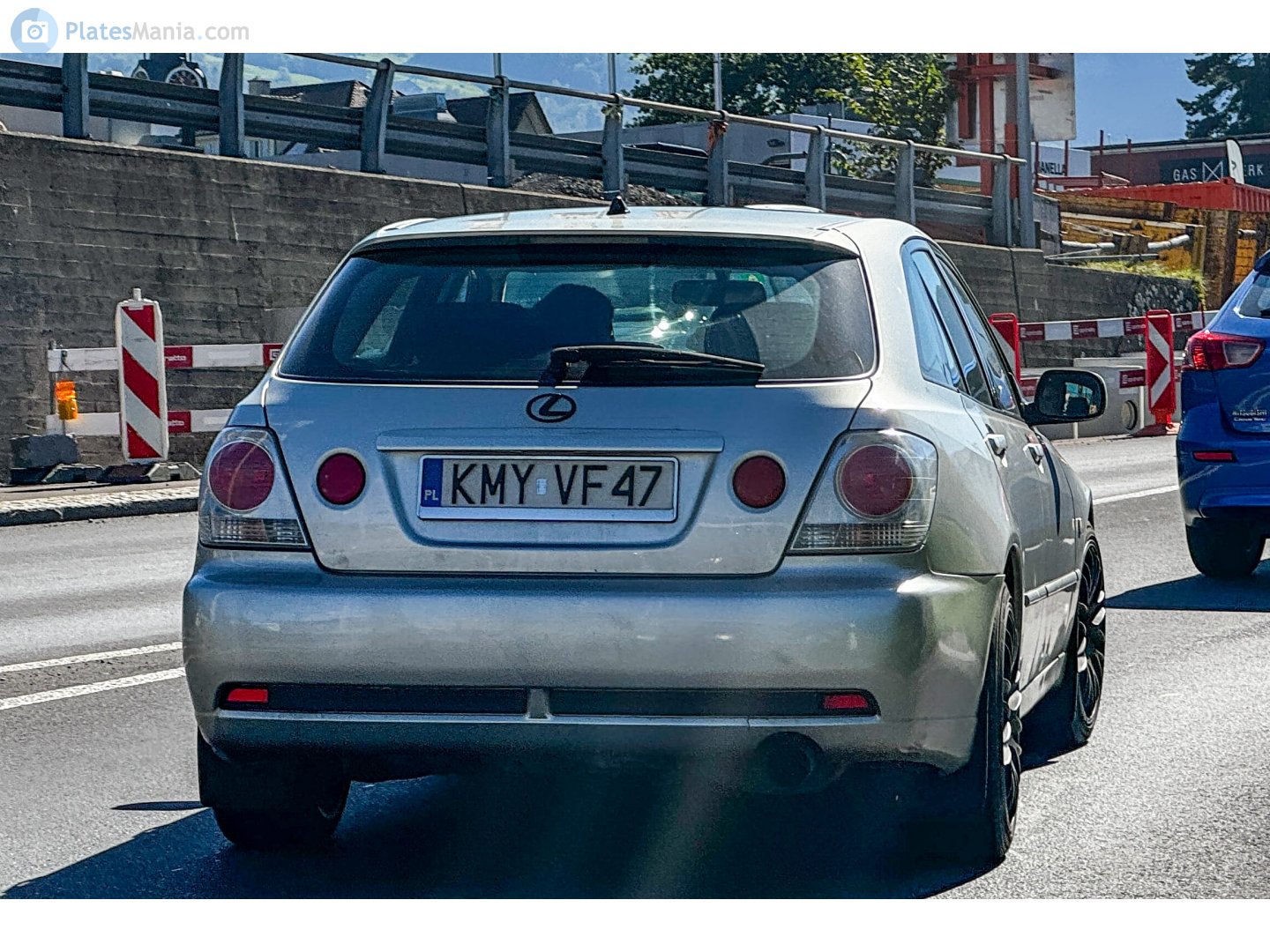 KMY VF47, Lexus IS 1st gen SportCross Wagon (XE10), 2001–2005