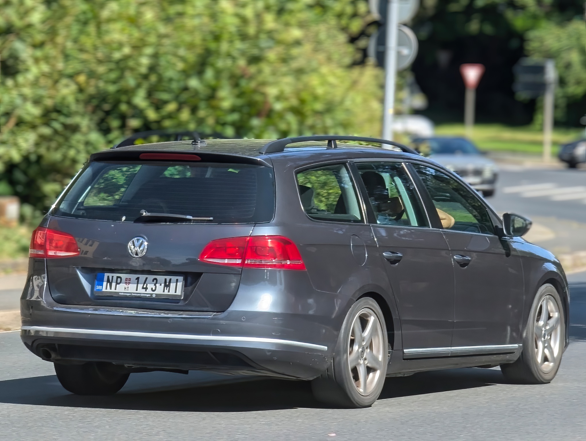 NP 143-MI, Volkswagen Passat 7th gen Variant (B7; 3C; Global-market), 2010–2015